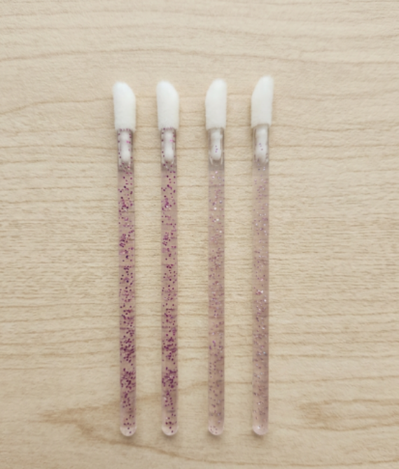 LIPBRUSH (50)